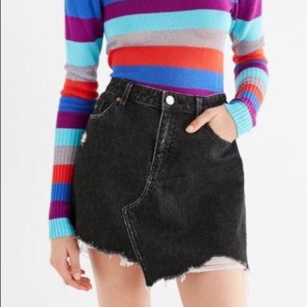 Urban Outfitters black distressed denim skirt - Picture 2 of 9